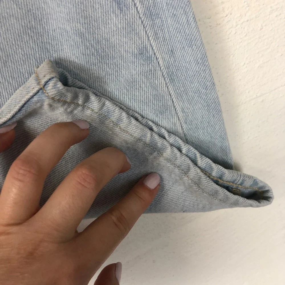 GAP Womens High Rise Barrel Jean Size 31/12 Blue Light Wash - Picture 7 of 16